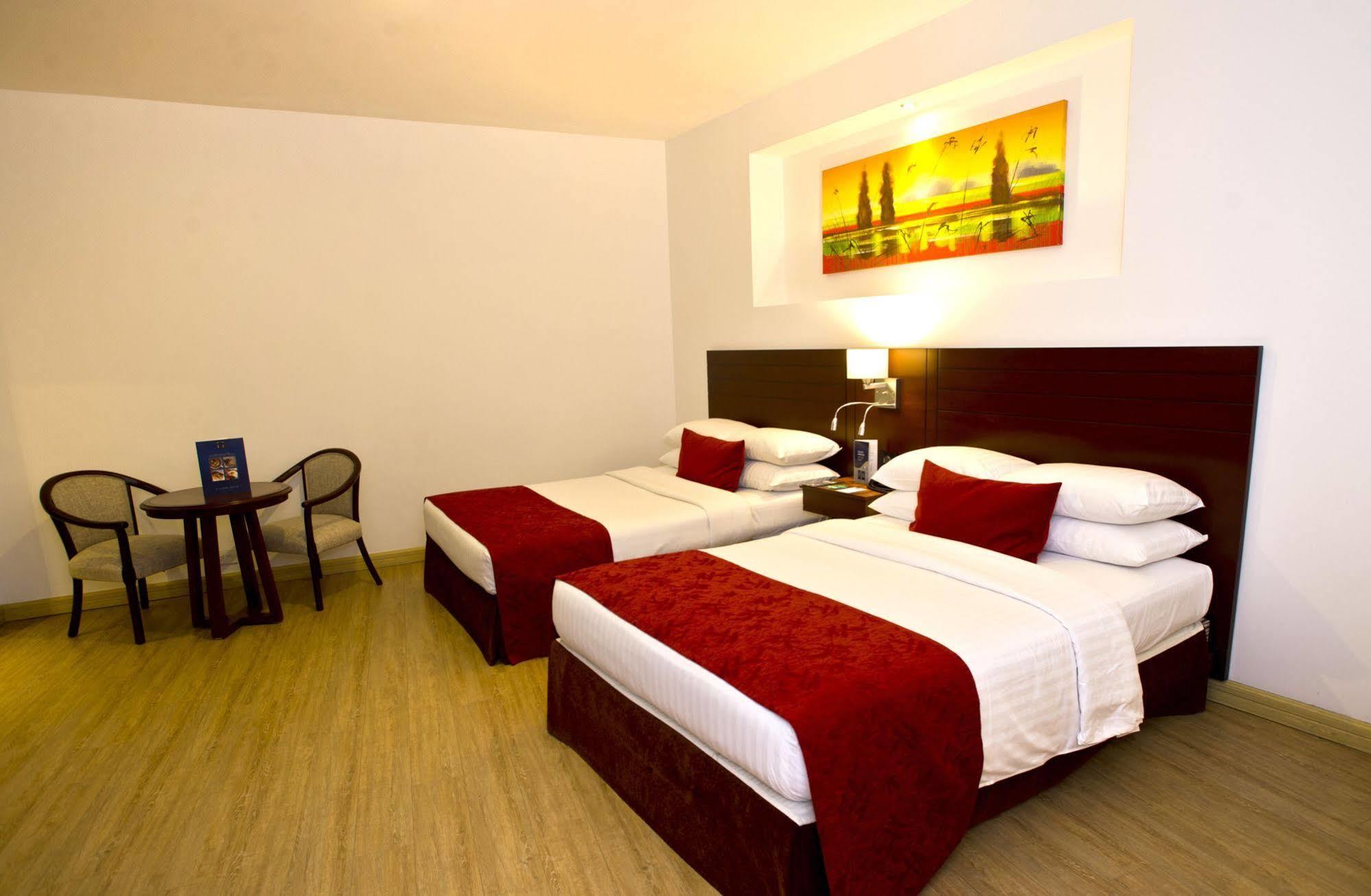 Hotel Dann Carlton Кали Экстерьер фото